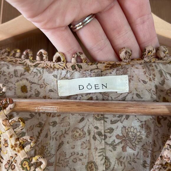 Doen Floral Mini Dress in Brown - Picture 9 of 12